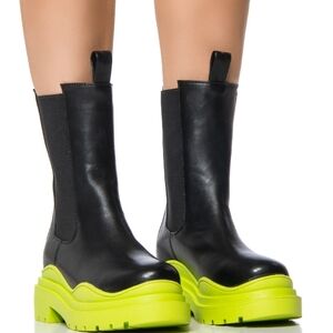 AZALEA WANG ONLY IN MY DREAMS FLATFORM BOOTIE IN LIME Size 9